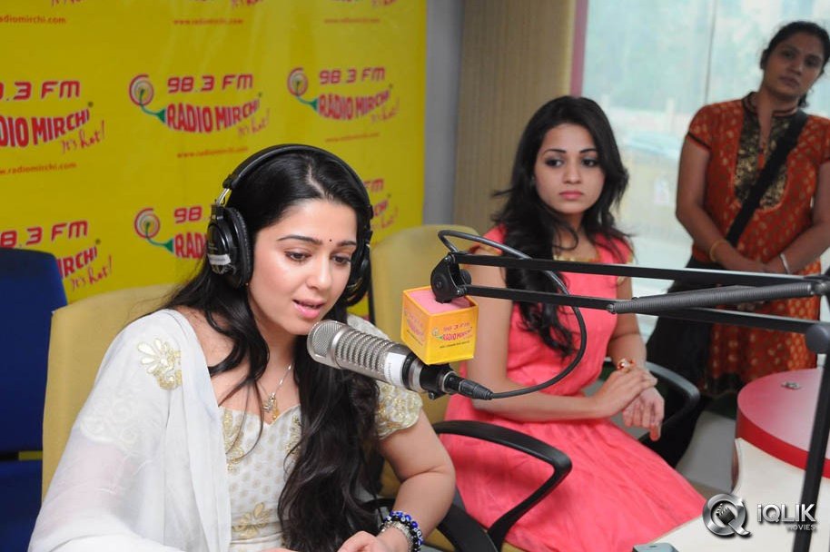 Pratighatana-Team-at-Radio-Mirchi